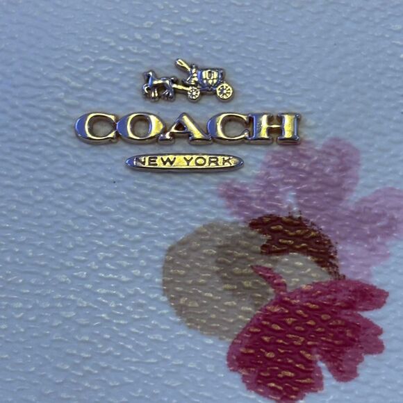 Coach Women's multi Wallet-purses - Picture 2 of 5